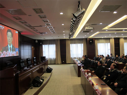 K8凯发天生赢家一触即发剧情